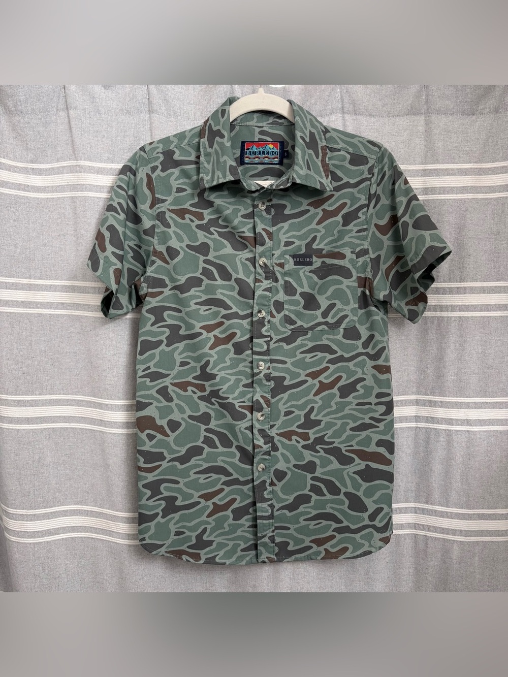 Burlebo Men's Classic Camo Performance Short Sleeve Button Up Size S